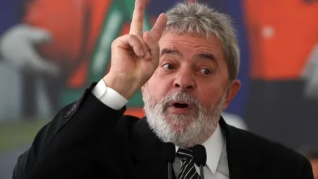 Em conversa com petistas, Lula critica nota de Levy a senadores