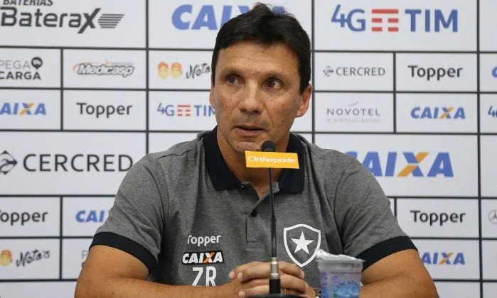 Zé Ricardo pede calma à torcida durante reconstrução do Botafogo após derrota no Carioca