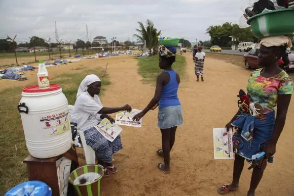 Vacinas experimentais contra Ebola estarão disponíveis no início de 2015