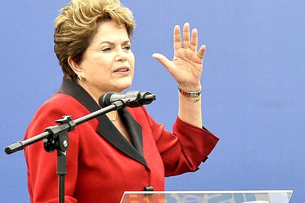 Perdemos um grande brasileiro, diz Dilma no Twitter