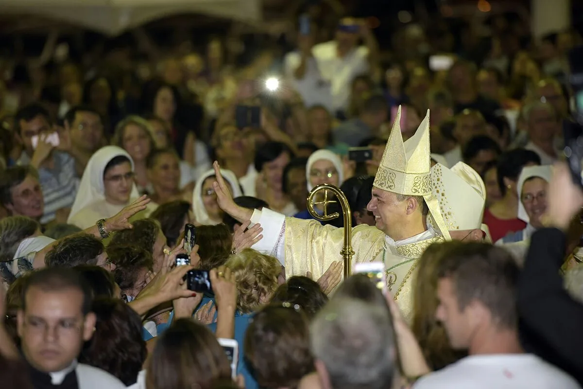 Emoção e alegria marcam a ordenação do primeiro Bispo de Cachoeiro nomeado pelo Papa