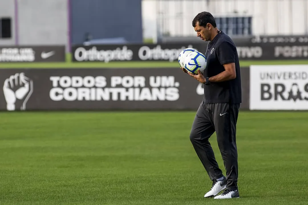 Carille lamenta empate e queda de rendimento do Corinthians no segundo tempo