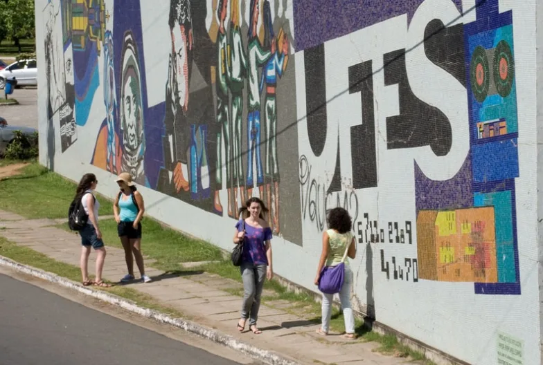 Crise nas universidades federais brasileiras será tema de reunião da Comissão de Educação da Câmara