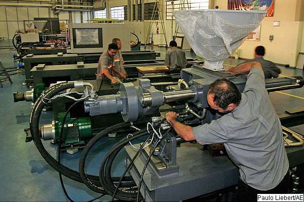 Produção industrial cai no RS e setor estima mais demissões