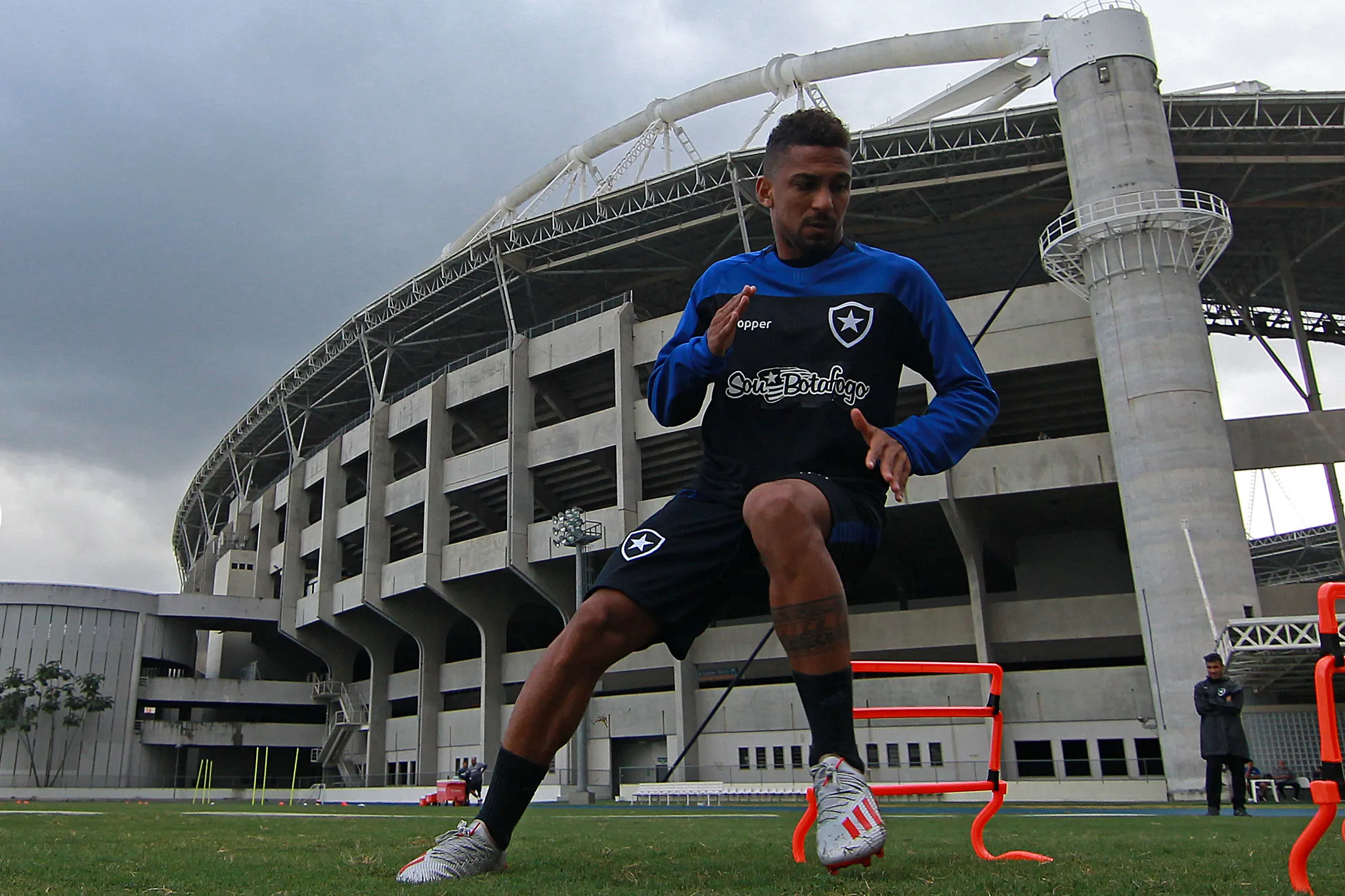 Biro Biro.Treino do Botafogo no Estadio Nilton Santos. 16 de Julho de 2019, Rio de Janeiro, RJ, Brasil. Foto: Vitor Silva/Botafogo. Imagem protegida pela Lei do Direito Autoral Nº 9.610, DE 19 DE FEVEREIRO DE 1998.