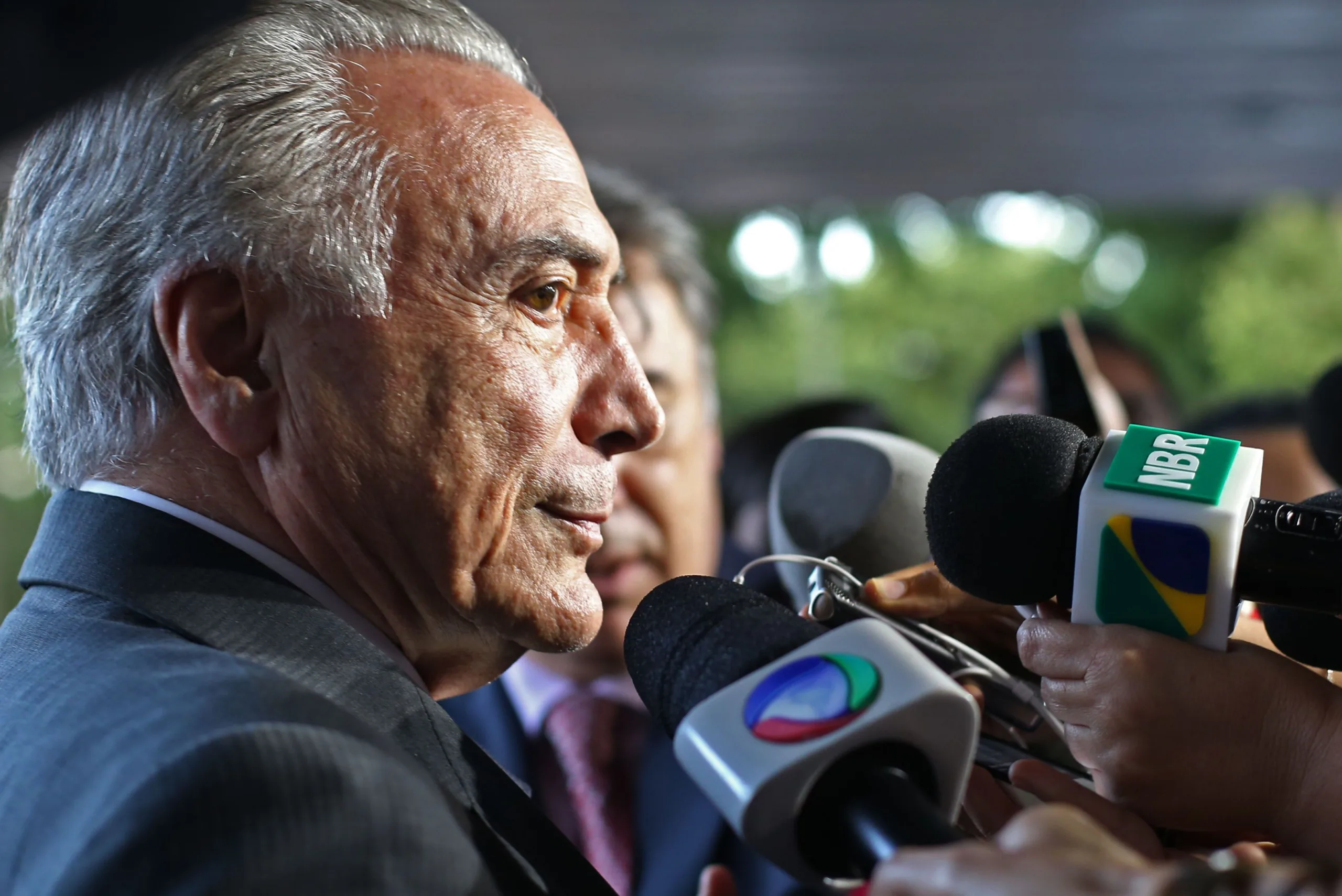 Brasília – Vice-presidente Michel Temer fala sobra gravação feita por ele e divulgada hoje (11), na qual apresenta propostas que pretende discutir, caso assuma o governo (Fabio Rodrigues Pozzebom/Agência Brasil)