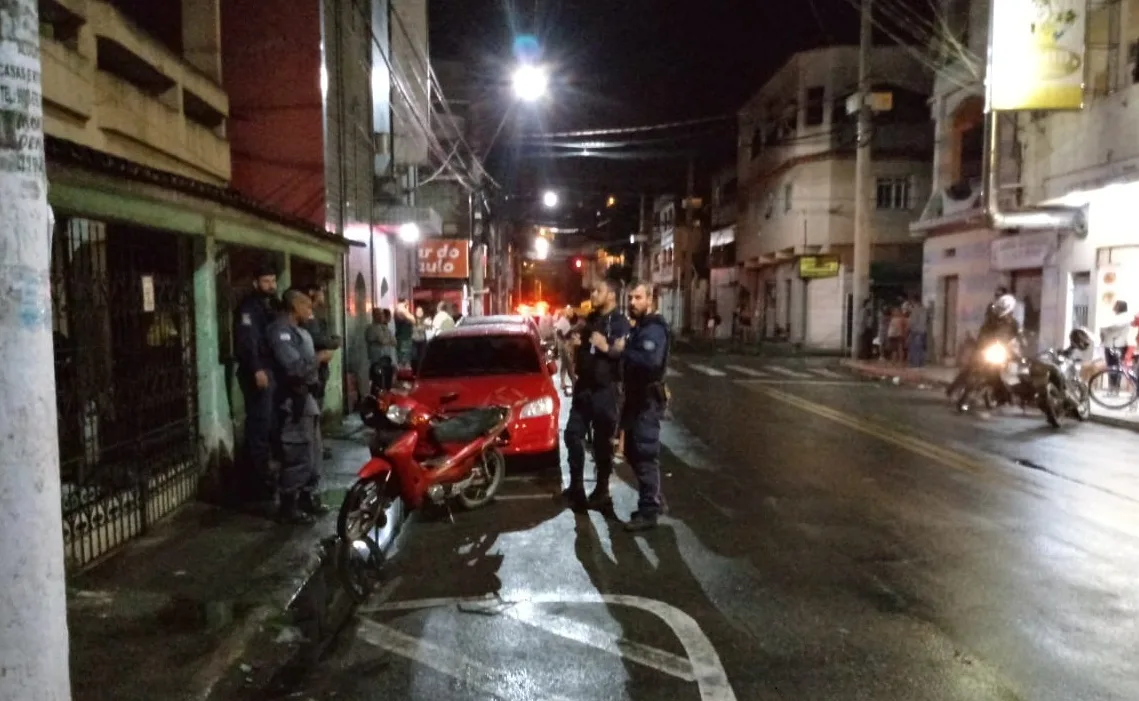 Idosa e duas crianças são atropeladas por motociclista em Vila Velha