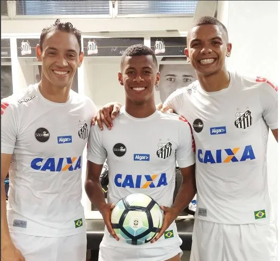 Santos bate Atlético-MG e aumenta pressão sobre os rivais Corinthians e Palmeiras