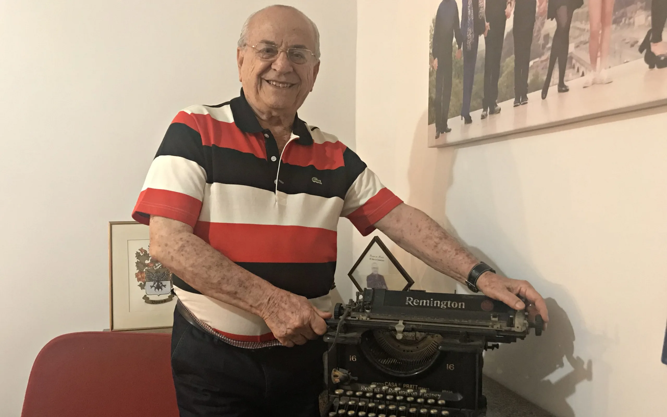 Hélio Dórea comemora 88 anos de vida e relembra a trajetória no colunismo social