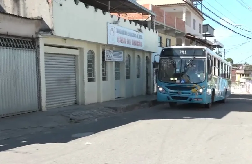 Jovem é baleado em ponto de ônibus em Cariacica