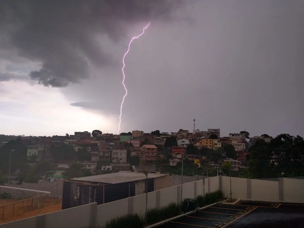 Espírito Santo registra mais de 37 mil raios em apenas 24h