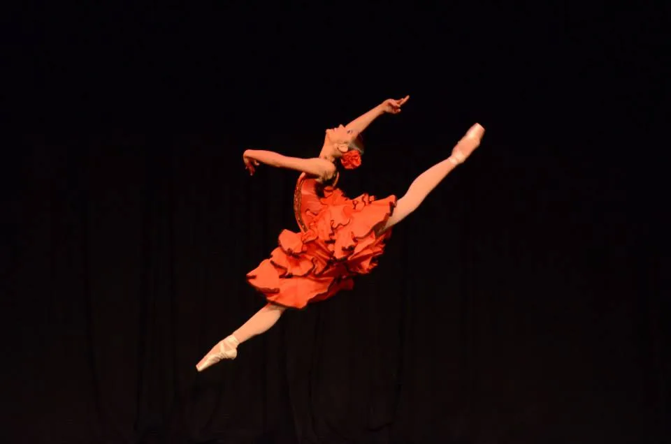 Mais de mil bailarinos se apresentam no maior encontro de dança do Espírito Santo