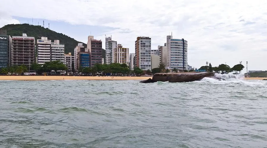 Dez praias e lagoas estão liberadas para banho em Vila Velha