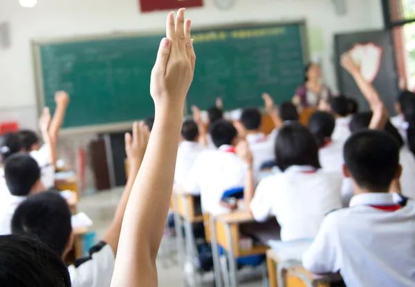 Aulas serão retomadas nas escolas municipais da Grande Vitória a partir de segunda-feira