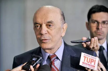 Documento da OEA sobre impeachment é 'besta', diz Serra