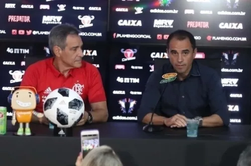 Flamengo demite Carpegiani e o diretor Rodrigo Caetano