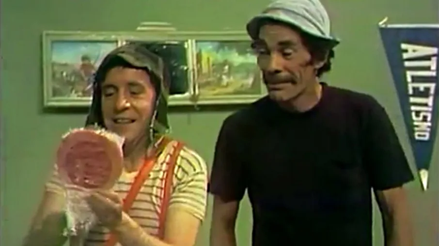 Teoria discute se Seu Madruga é ou não é o pai do Chaves