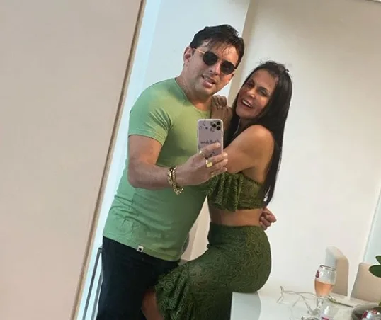 Gretchen completa 61 anos e anuncia casamento pela 18ª vez