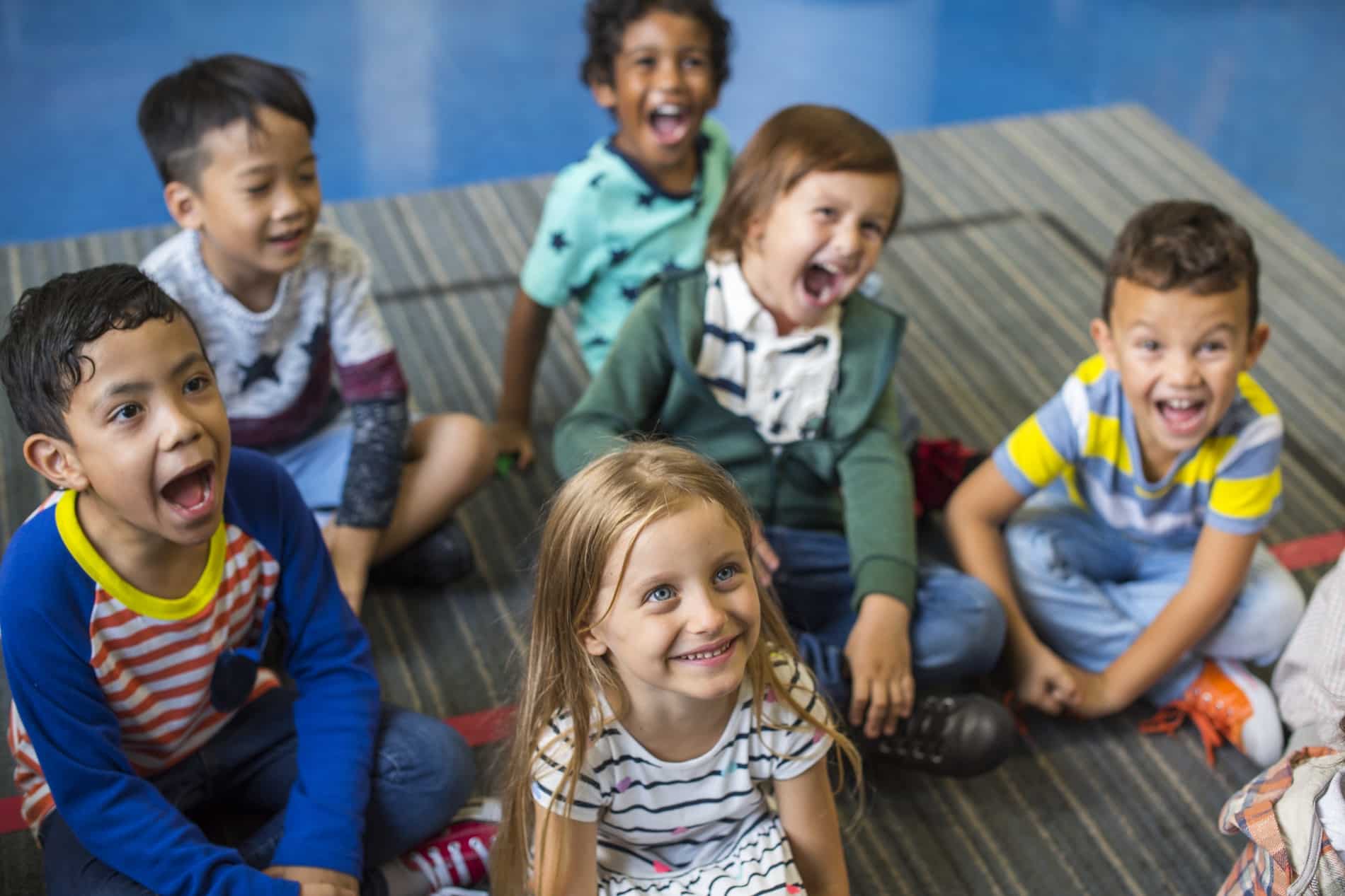 Número de diagnósticos de autismo e TDAH vem crescendo no Brasil e escolas precisam estar preparadas para lidar com cada caso.