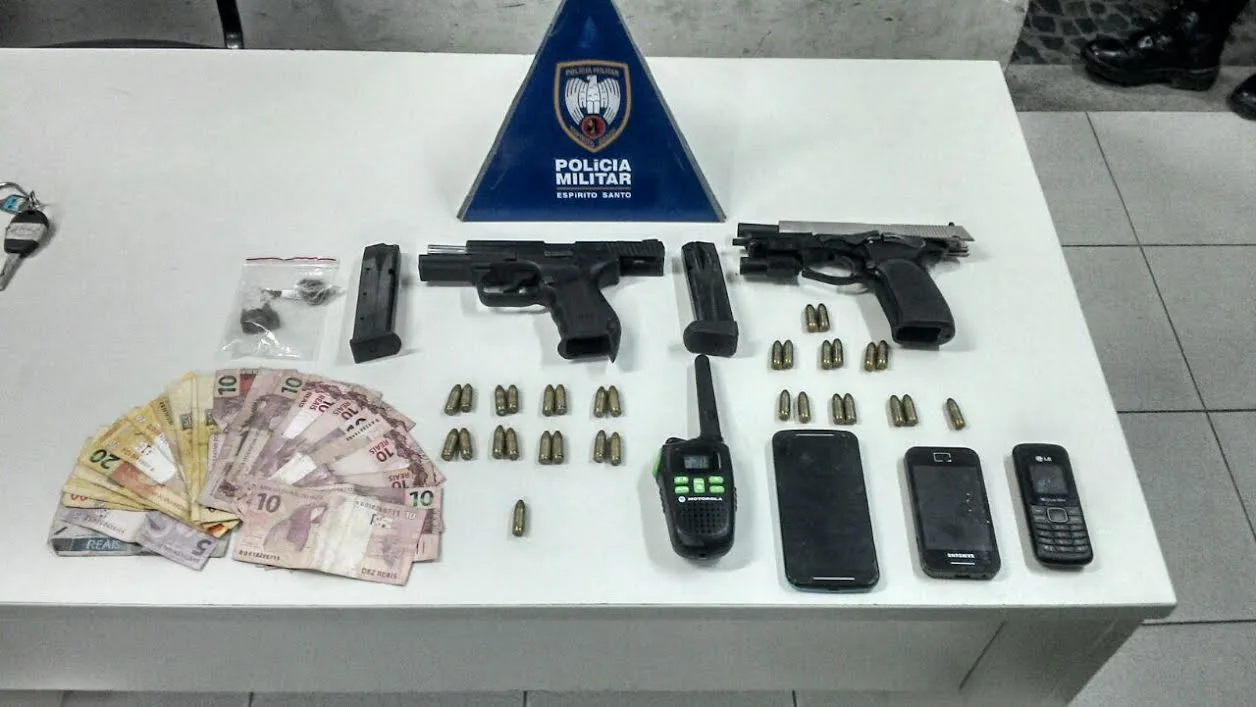 De novo! Polícia apreende armas com jovens na saída de baile funk em Vila Velha