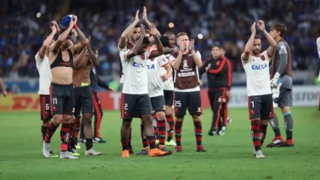 Jogadores do Flamengo admitem frustração por eliminação na Libertadores