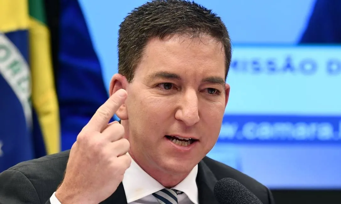 Para NYT, acusação a Greenwald é 'ataque à imprensa livre'