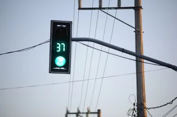 Semáforos com temporizador são instalados em ruas da capital