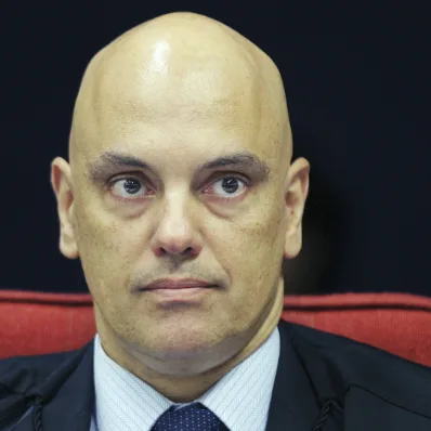 Moraes reforma liminar e garante adicionais a servidores aposentados de SC