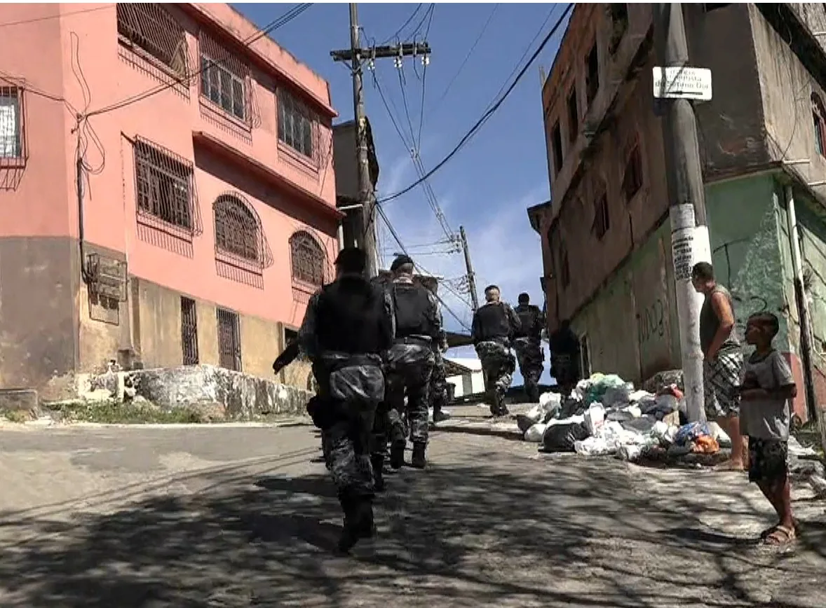 Cinco pessoas são presas e arma que atirou contra policial militar é apreendida em Vila Velha