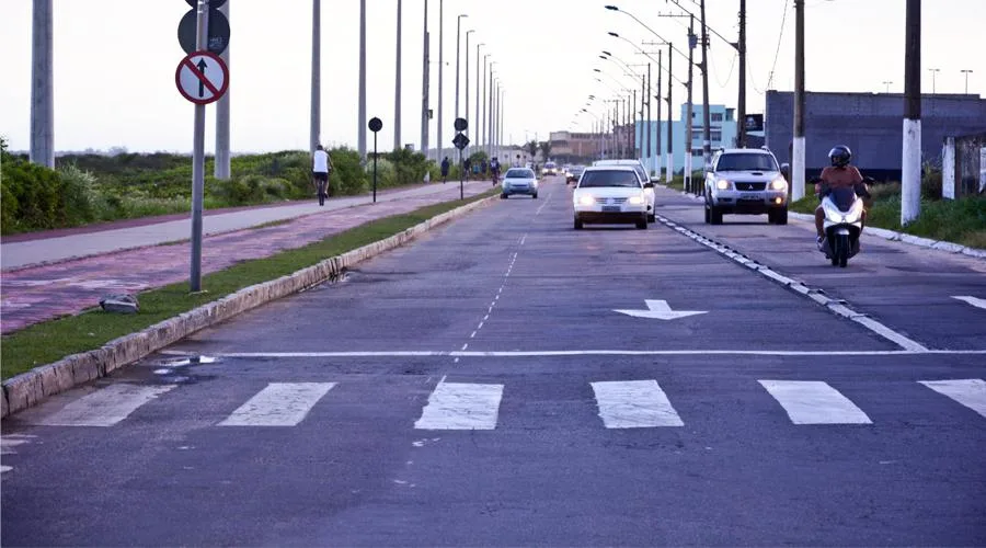 Jovens são assaltadas na orla de Vila Velha; dupla foi detida após cometer o crime