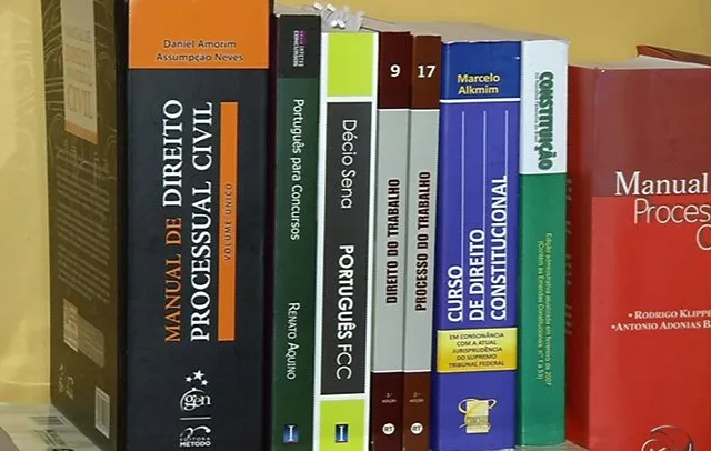 Até dois anos de estudos para quem quer passar em concurso no Espírito Santo