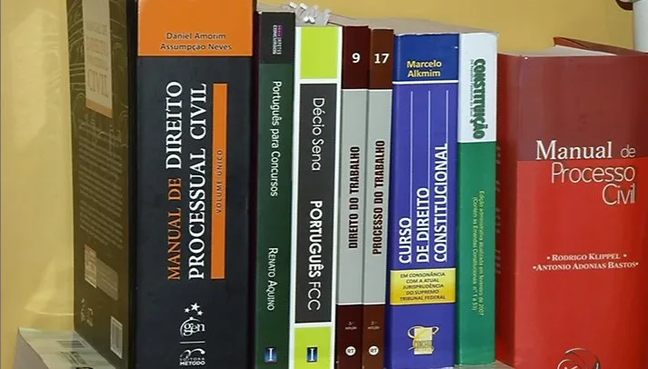 Até dois anos de estudos para quem quer passar em concurso no Espírito Santo