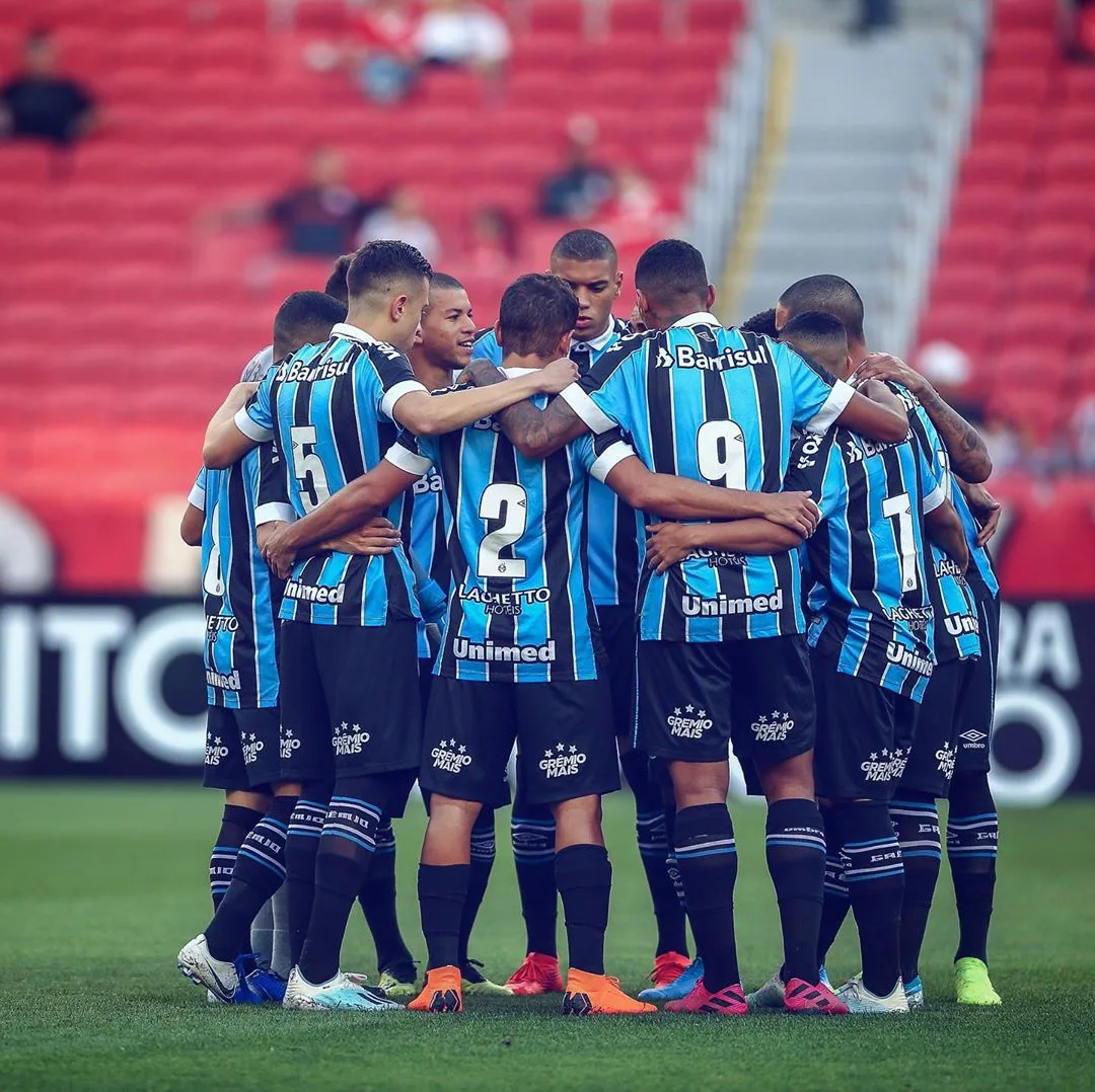 Grêmio inscreve Robinho e Everton para a final do Campeonato Gaúcho