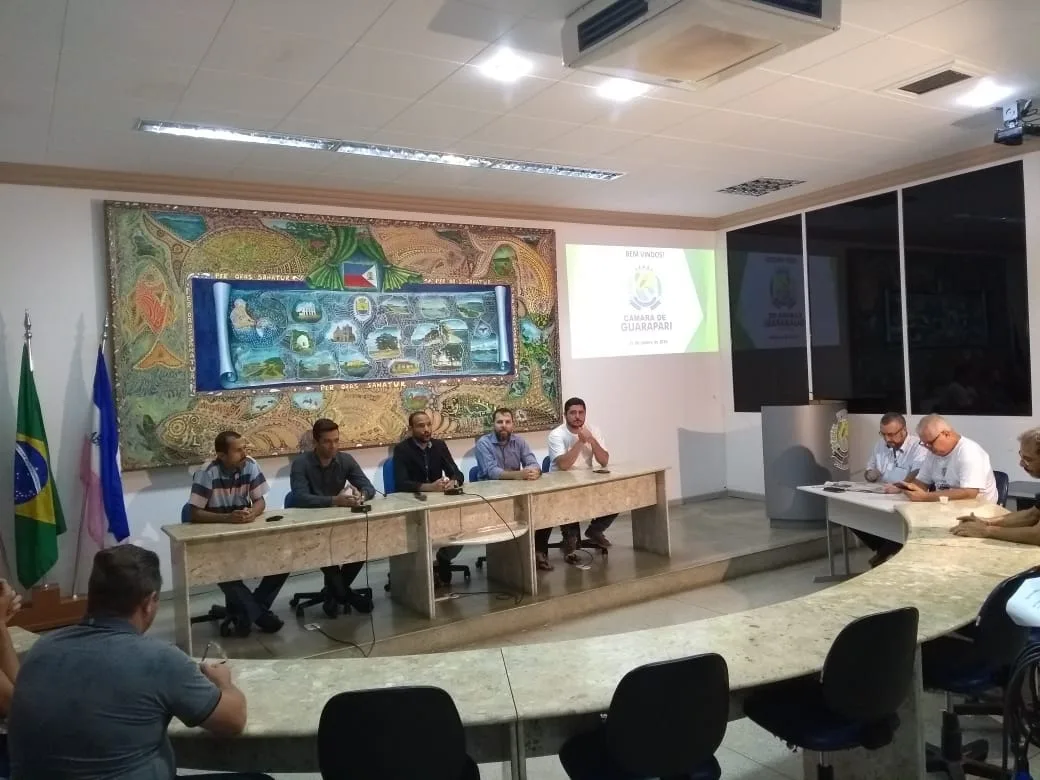 Prefeito de Guarapari não comparece na reunião com presidente da Câmara Municipal