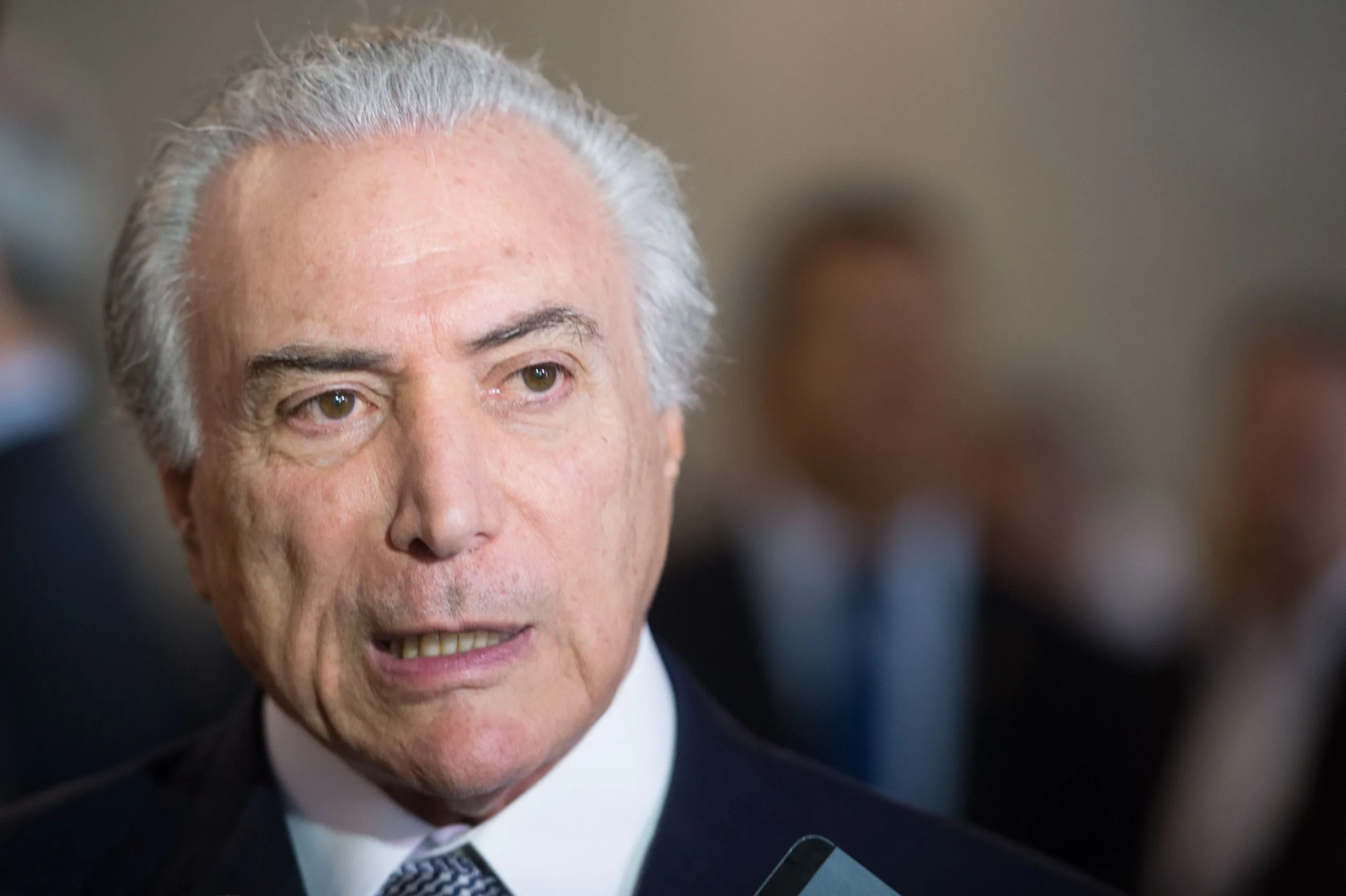 O vice-presidente Michel Temer comparece ao velório do ex-deputado Paes de Andrade, no Salão Negro do Congresso Nacional. Paes de Andrade foi presidente da Câmara entre 1989 e 1991 (Marcelo Camargo/Agência Brasil)