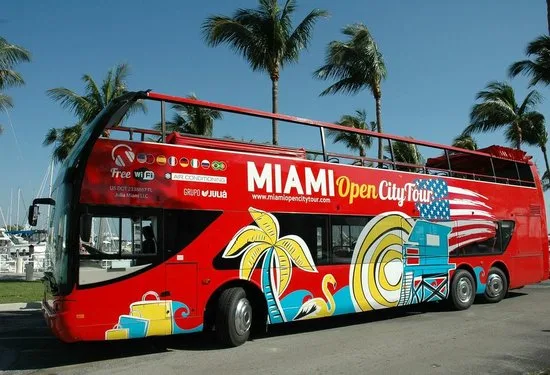 Vitória pode ter city tour com ônibus de dois andares para turistas