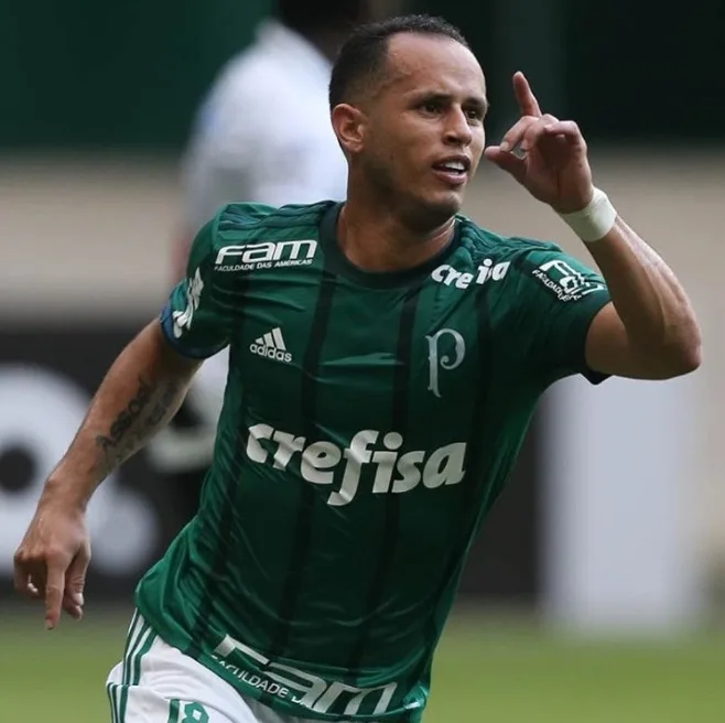 Guerra volta a treinar no Palmeiras e deve reforçar o time na Libertadores