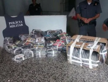 Mais de 65 mil CDs e DVDs piratas, armas e drogas são apreendidos em operação no Estado