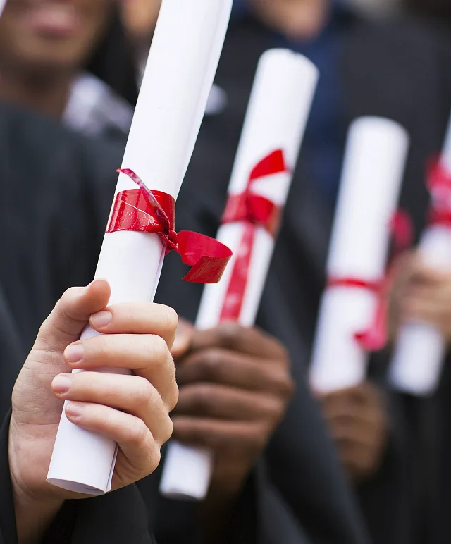 Professores e agentes socioeducativos são investigados por uso de diplomas falsos no Espírito Santo