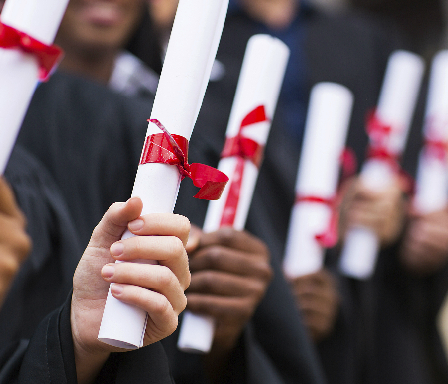 Professores e agentes socioeducativos são investigados por uso de diplomas falsos no Espírito Santo