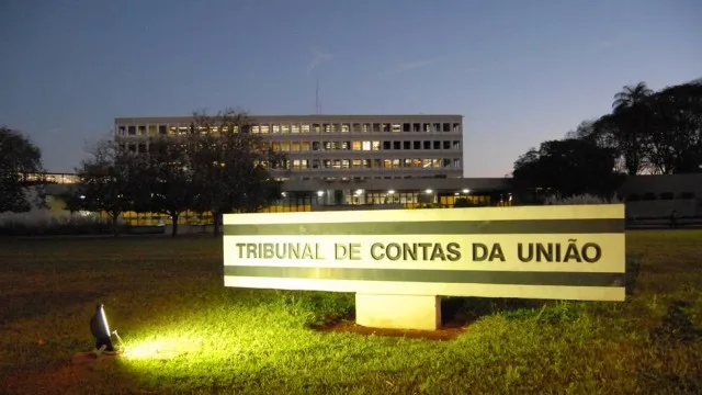 PF faz buscas na casa de ministro do TCU e de ex-presidente da Câmara