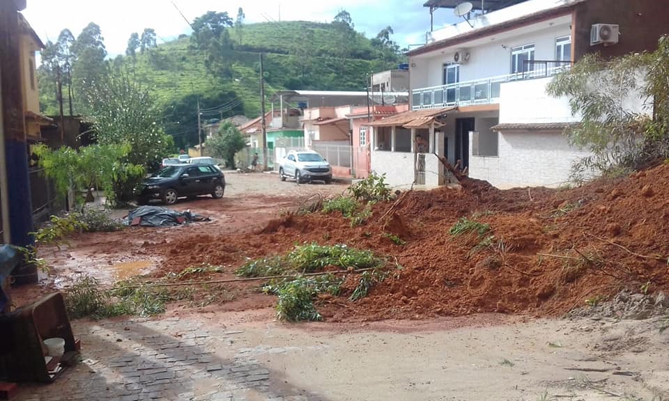 Defesa Civil de Guaçuí emite alerta para possibilidade de deslizamentos no município