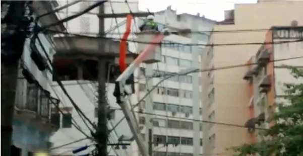 Moradores sem luz e sinais de trânsito apagados no Centro de Vitória