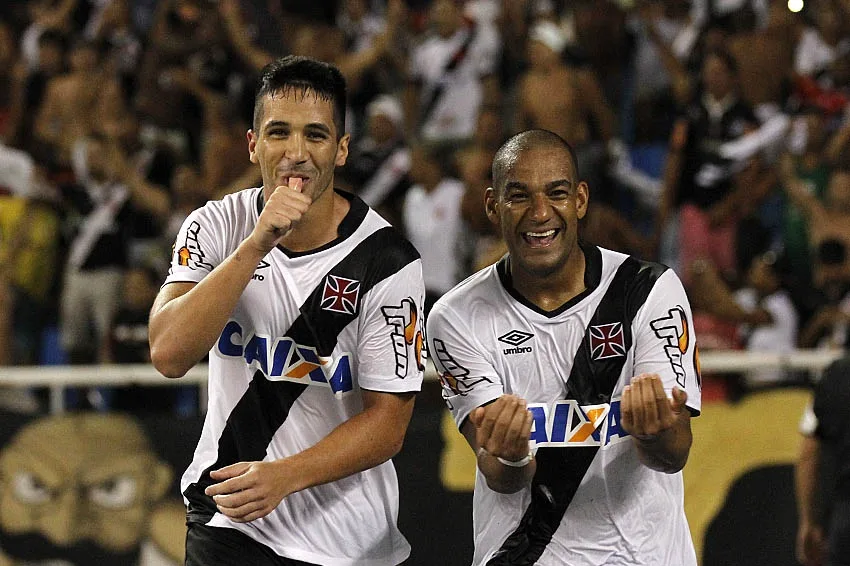 Em clássico tenso, Vasco derrota Fluminense e volta ao G4