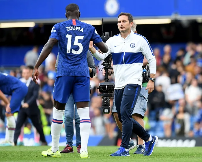 No 1º jogo de Lampard no Stamford Brige, Chelsea empata com o Leicester no Inglês