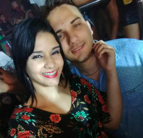 Filha de jovem assassinada com fio de carregador apresenta ferimentos e é levada ao DML de Vitória