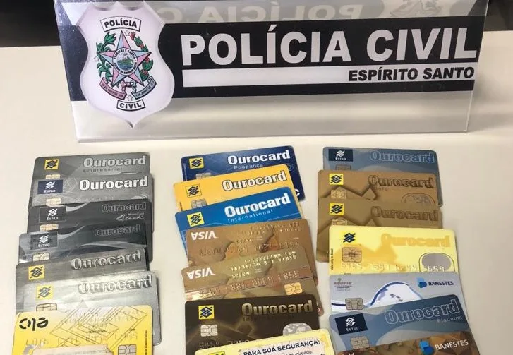 Quadrilha de SP é presa no ES suspeita de furtar cartões para realizar compras na internet