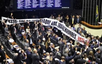 Saiba como votaram os deputados capixabas sobre o projeto da terceirização