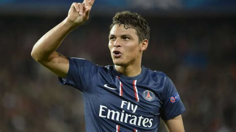 PSG vence com gol de Thiago Silva e dorme na liderança do Francês