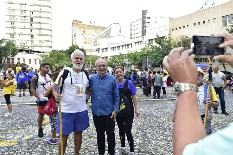 Hartung participa de Missa que marca largada dos Passos de Anchieta